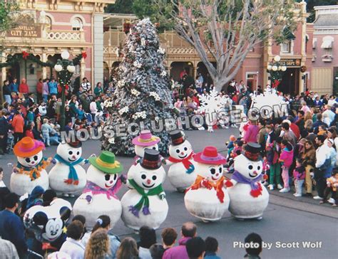 Step Back in Time: Disneyland's Christmas Extravaganza in 1992